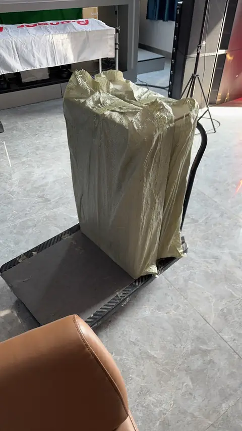 ADJ 2025