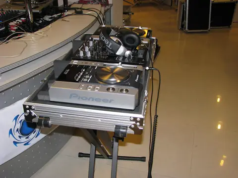 ADJ 2008