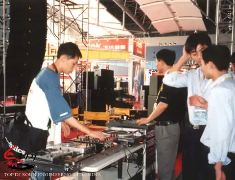 ADJ 2004