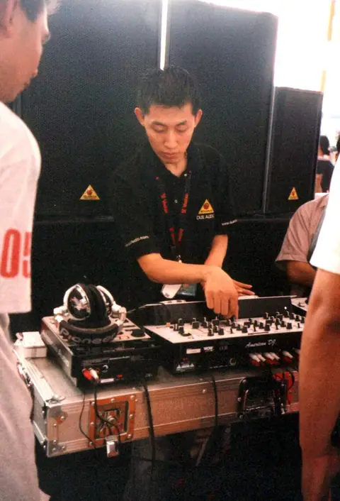 ADJ 2003