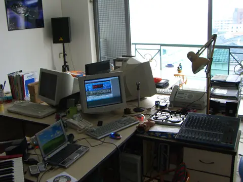 ADJ 2005