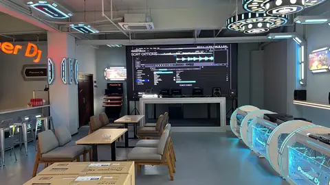 ADJ 2022