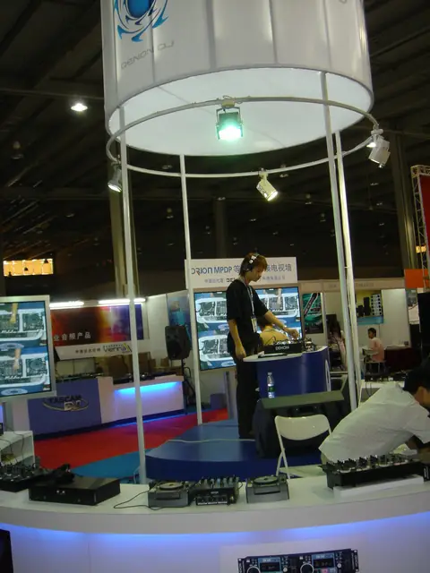 ADJ 2005