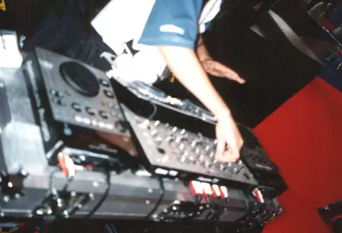 ADJ 2003
